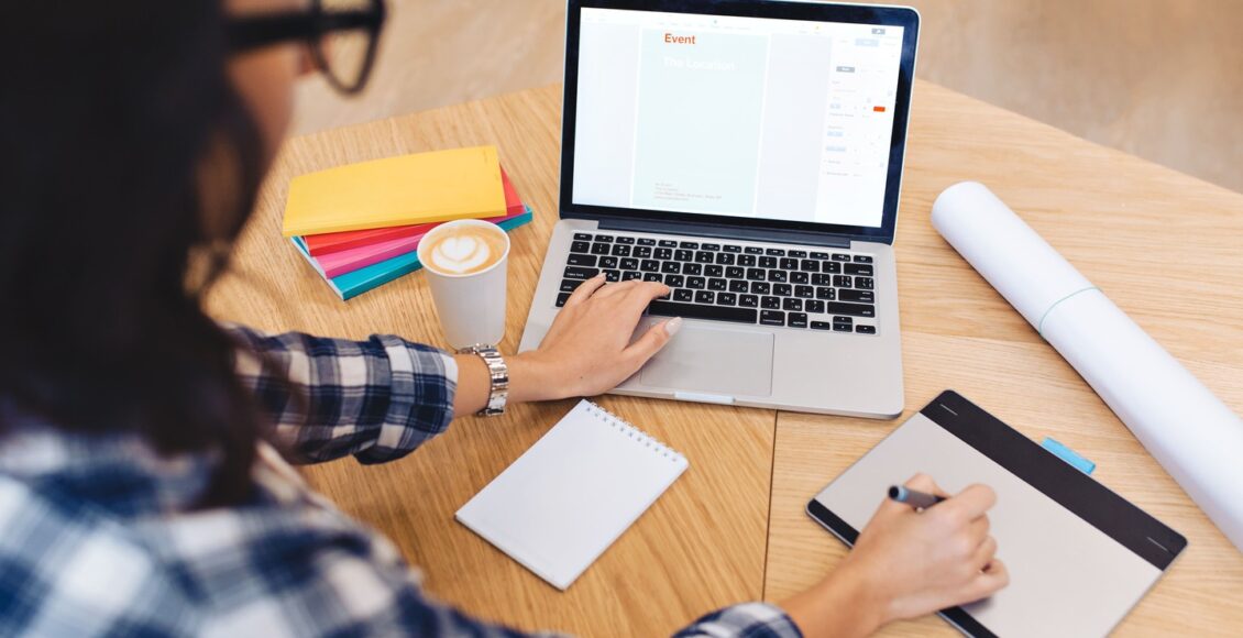 invitation-card-design-on-laptop